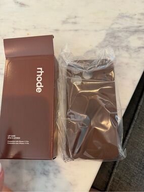 RHODE Lip Case for iPhone 17 Pro in macadamia summer 2026 iPhone 17 pro